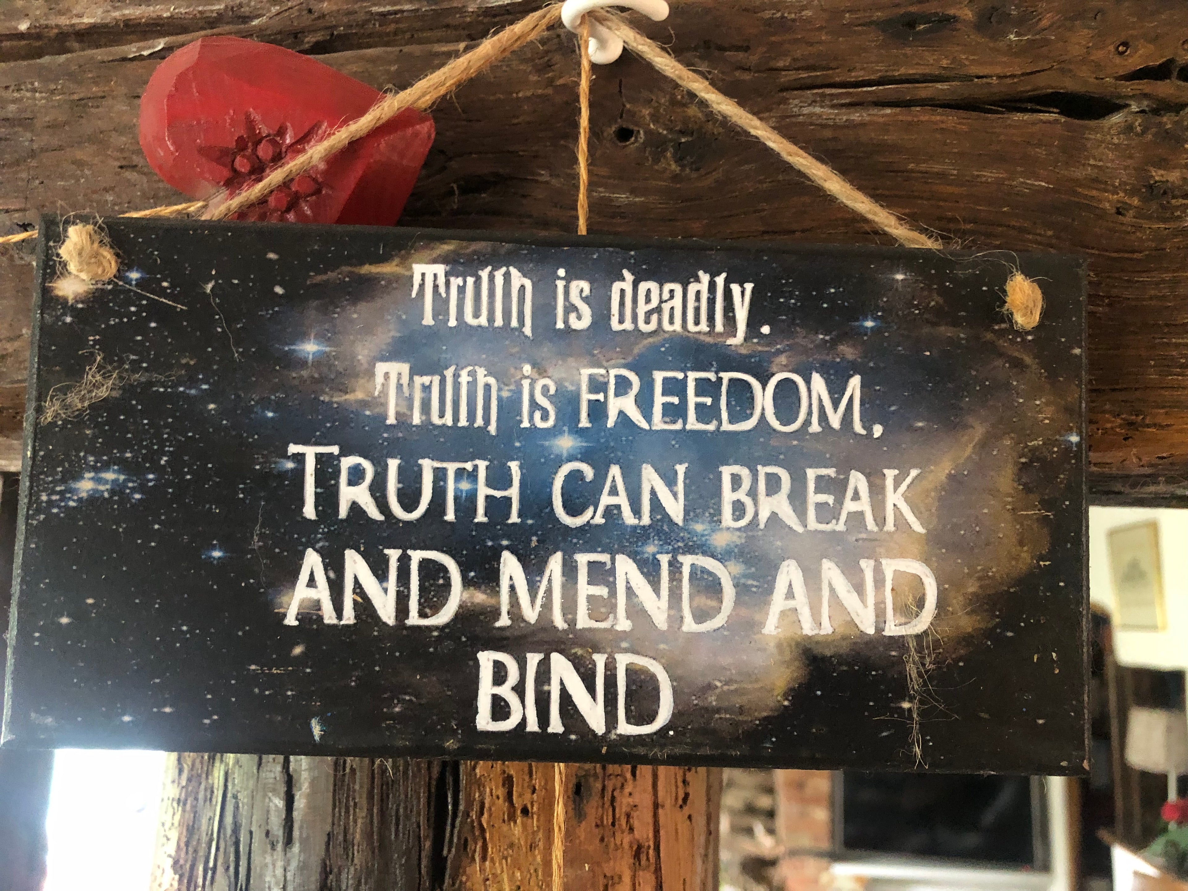 “Truth Is Deadly” – A Court of Mist and Fury Plaque