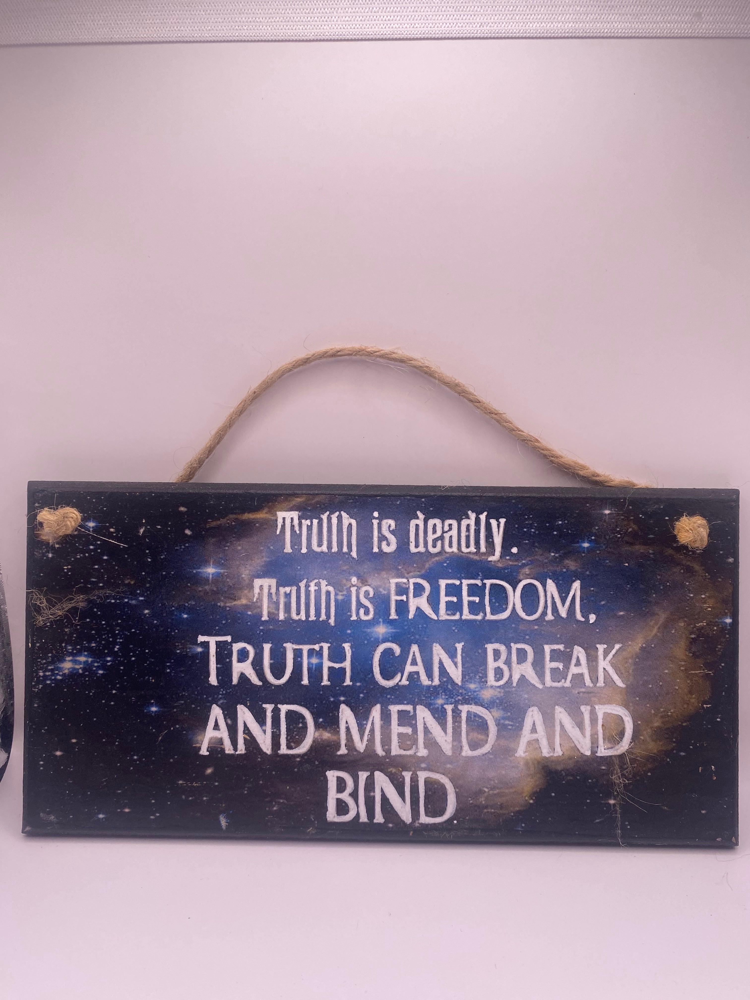 “Truth Is Deadly” – A Court of Mist and Fury Plaque