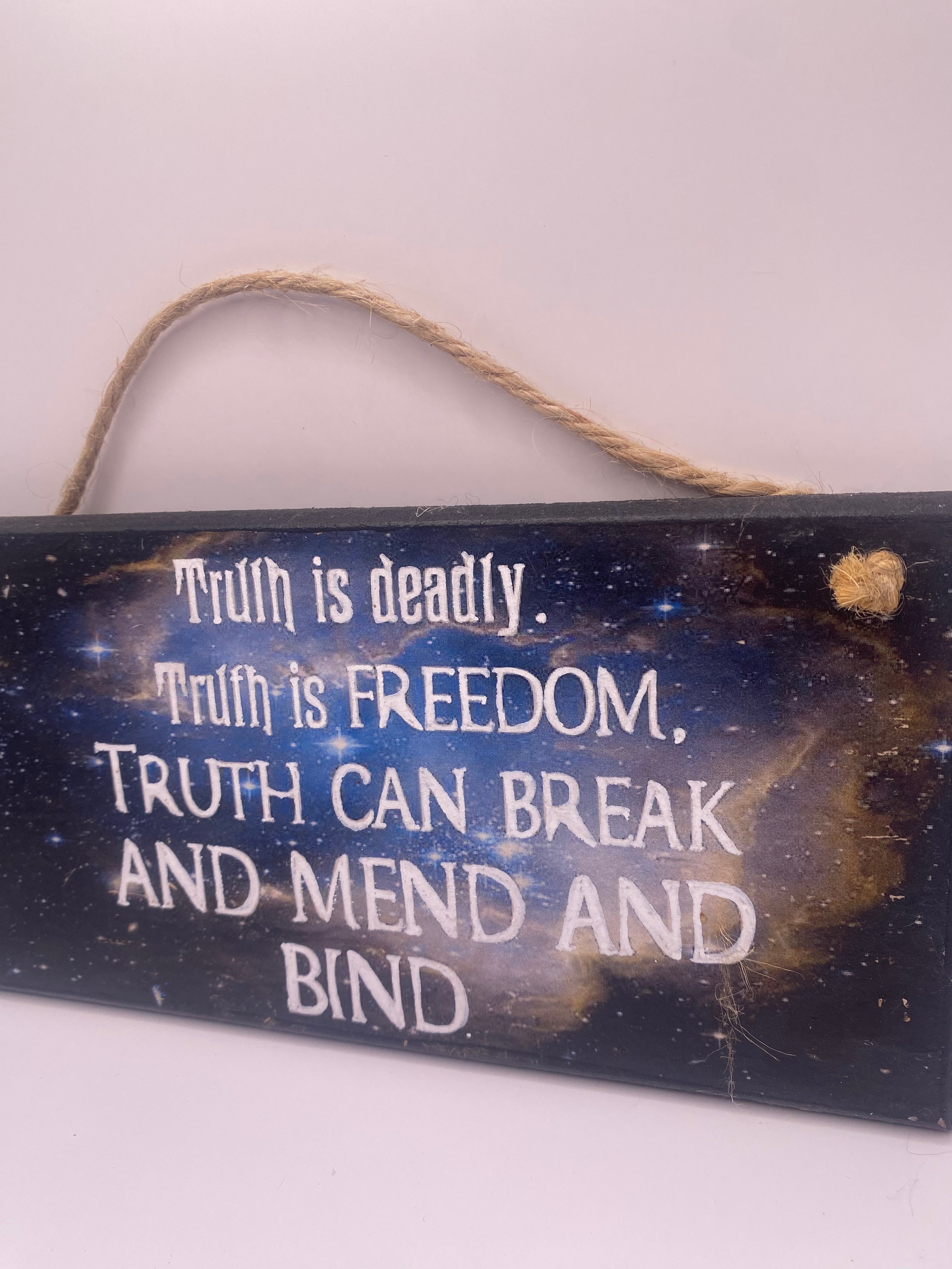 “Truth Is Deadly” – A Court of Mist and Fury Plaque
