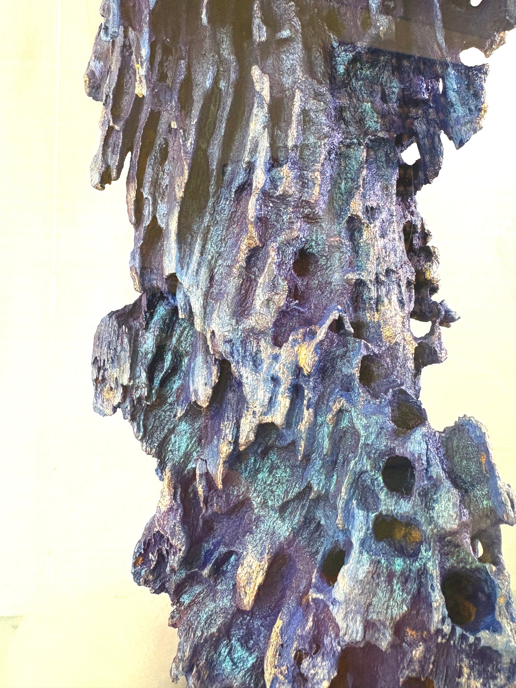 Mysterious 'Alien Object' Sculpture - in display case 60 x 17 x 17cm